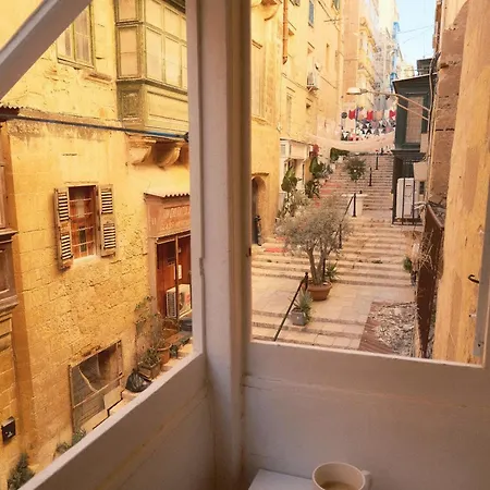 Beautiful Maisonette In Picturesque Stairs Valletta